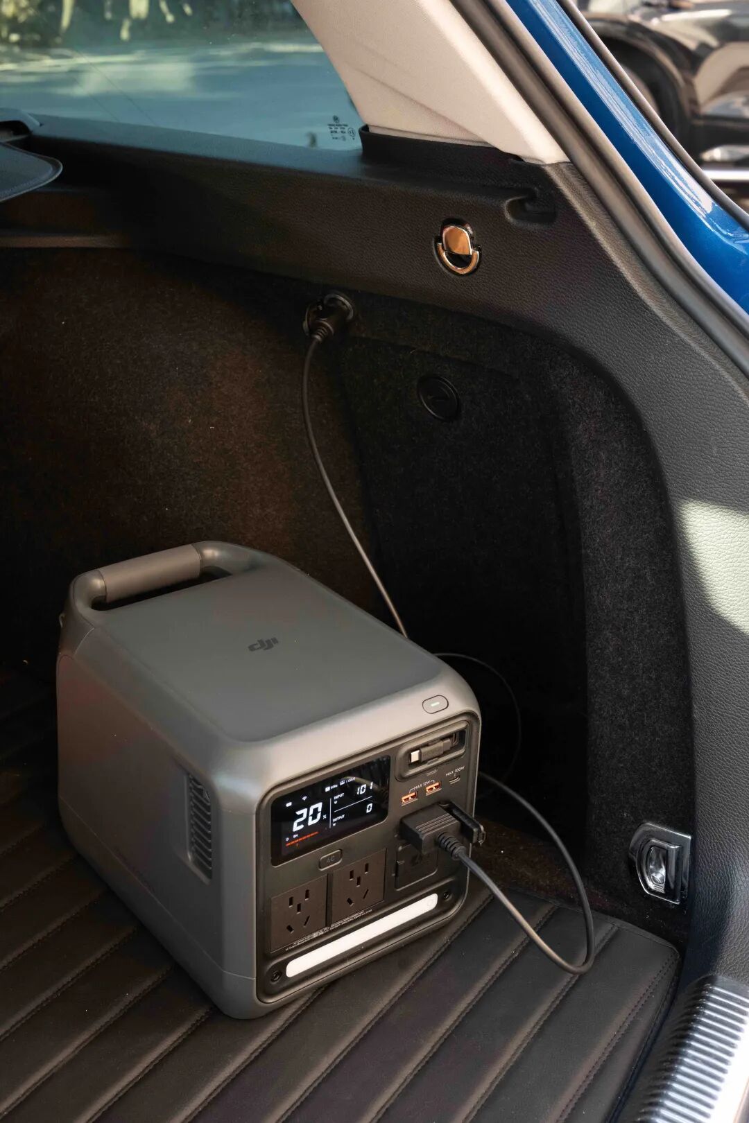 告别「傻大黑粗」，大疆这款史上最小 1 度电电源，把细节卷到了极致图10