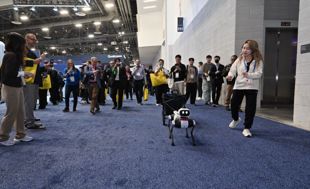 Vbot超能机器狗闪耀CES 2026，定义消费级具身智能新纪元图5