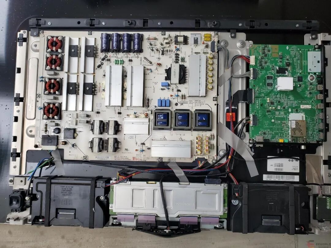 拆解十年前价值3万的电视:没想到SoC散热藏 “玄机”图8