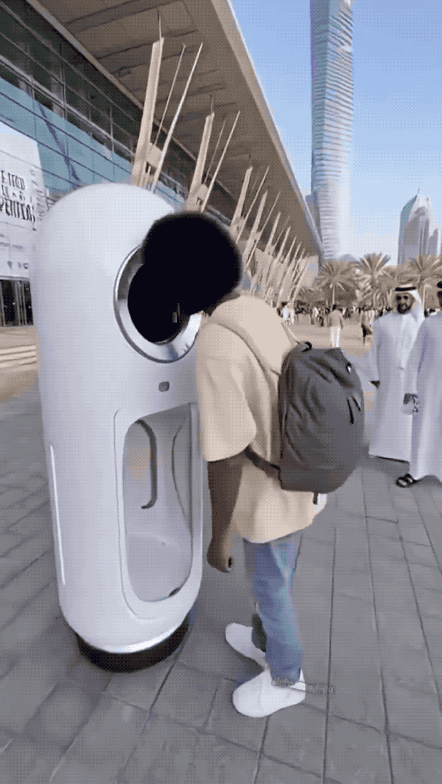 逛完CES 2026我绷不住了，AI产品一个比一个抽象，简直是华强北年度述职大会图20