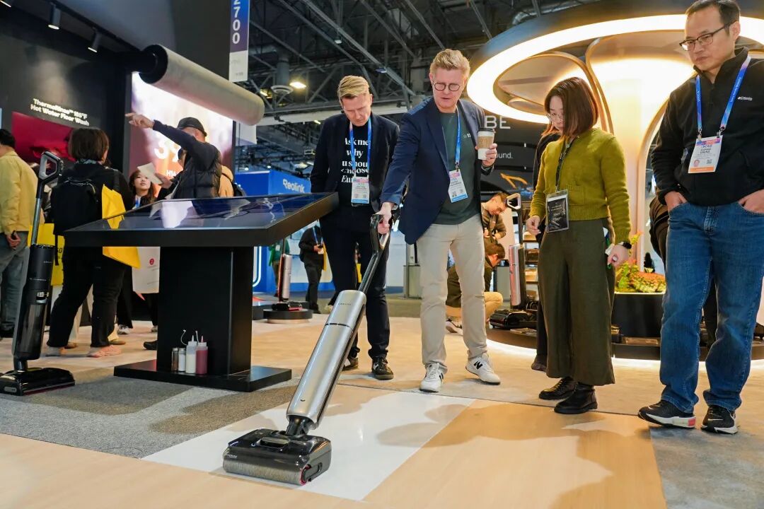 CES 2026，追觅洗地机上演「水与火之歌」图3
