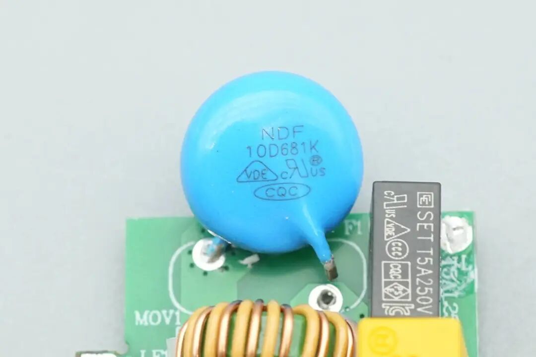 拆解报告：京东京造140W 3C1A氮化镓充电器图49