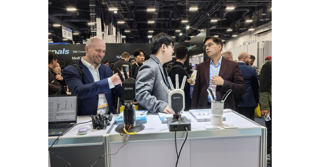 这届&nbsp;CES 变成中国科技秀，AI 浓度也太高了图7