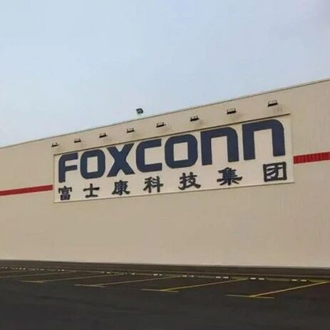 彻底翻脸？郭台铭再次公开叫嚣，跪舔老美被遗弃，现在下场如何？