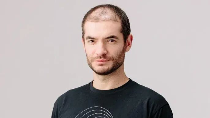 刚刚，Geoffrey Hinton成为第二位引用量破百万的科学家图11