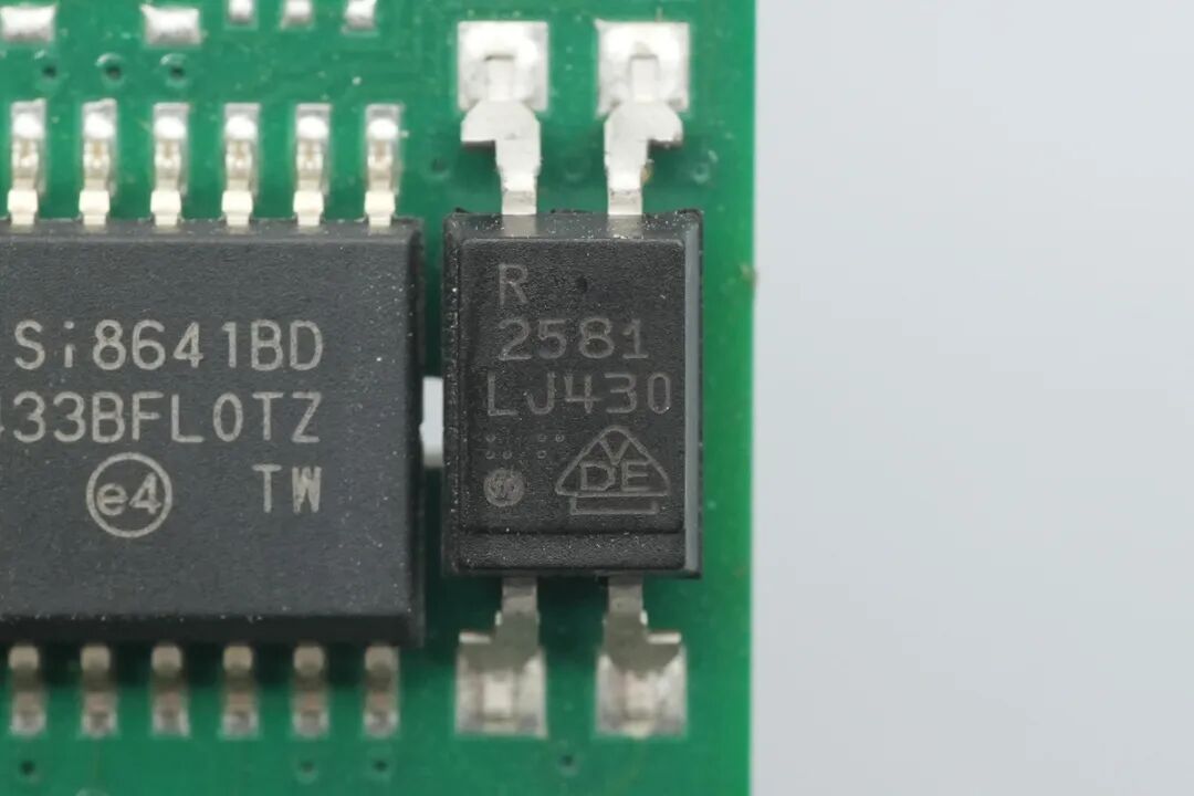 SYNQOR AQ0400MU12EACFD 400W医疗级电源板方案解析图20