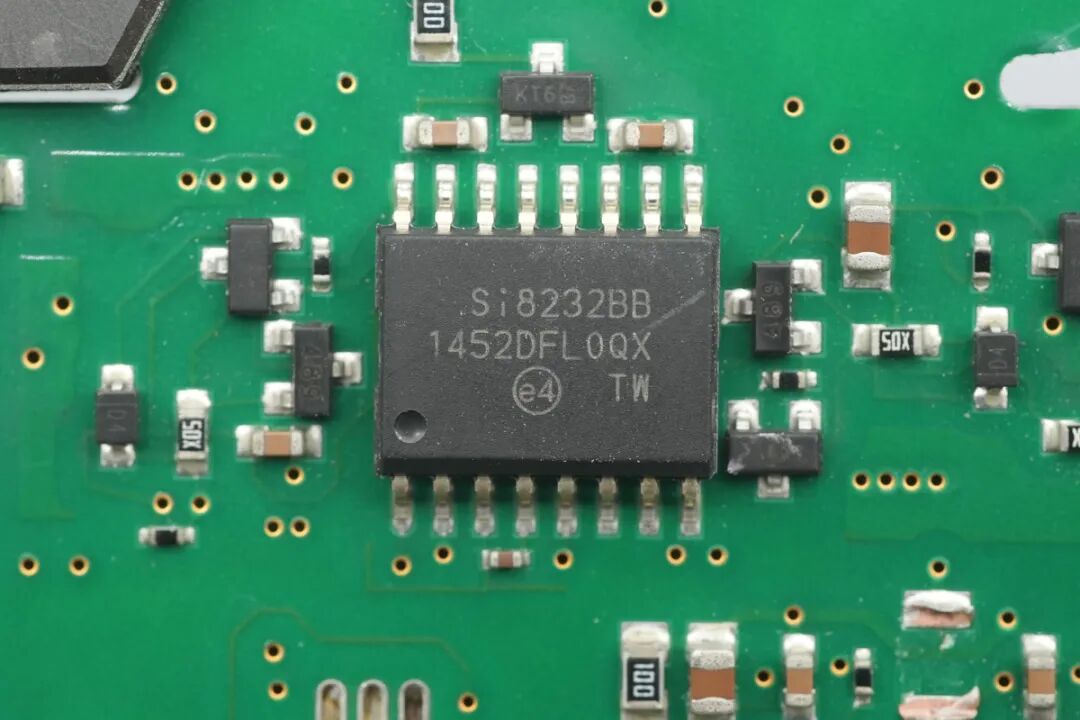 SYNQOR AQ0400MU12EACFD 400W医疗级电源板方案解析图32