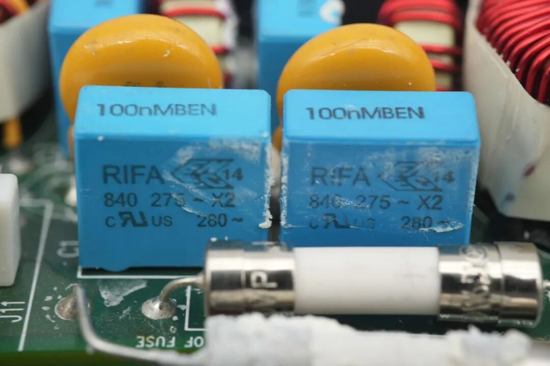 SYNQOR AQ0400MU12EACFD 400W医疗级电源板方案解析图39