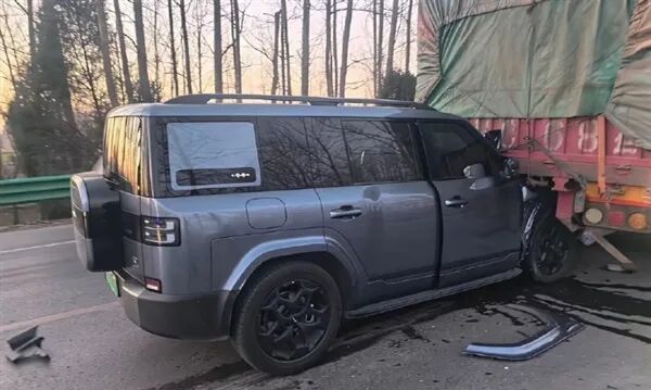 一天两起车辆起火事件！小米回应：动力电池均处于正常状态；俞敏洪宣布聘请陈行甲，年薪150万；日本电视荣光不再！TCL拟控股索尼电视业务图15