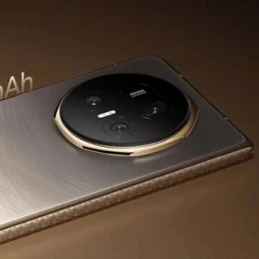 曝荣耀Magic V6提档，电池最大折叠屏手机？