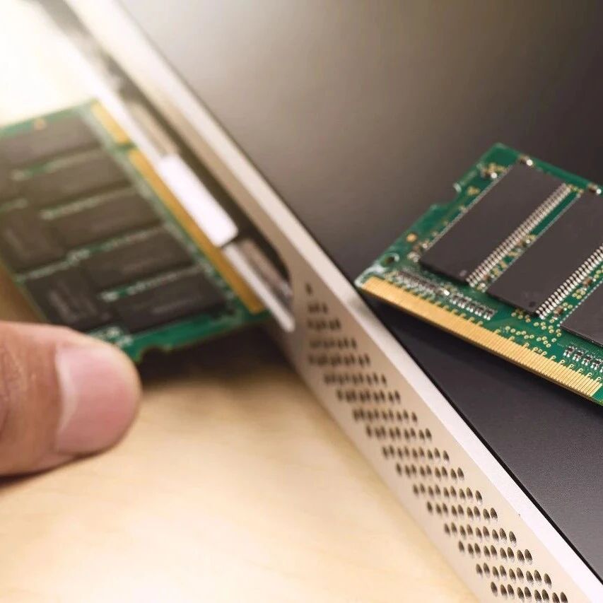 三星HBM4E完成前端设计，计划2027年推出