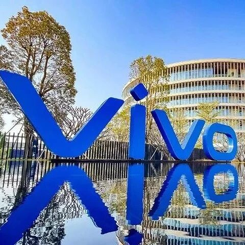 难破同质化困局，vivo叫停AI眼镜项目丨36氪独家