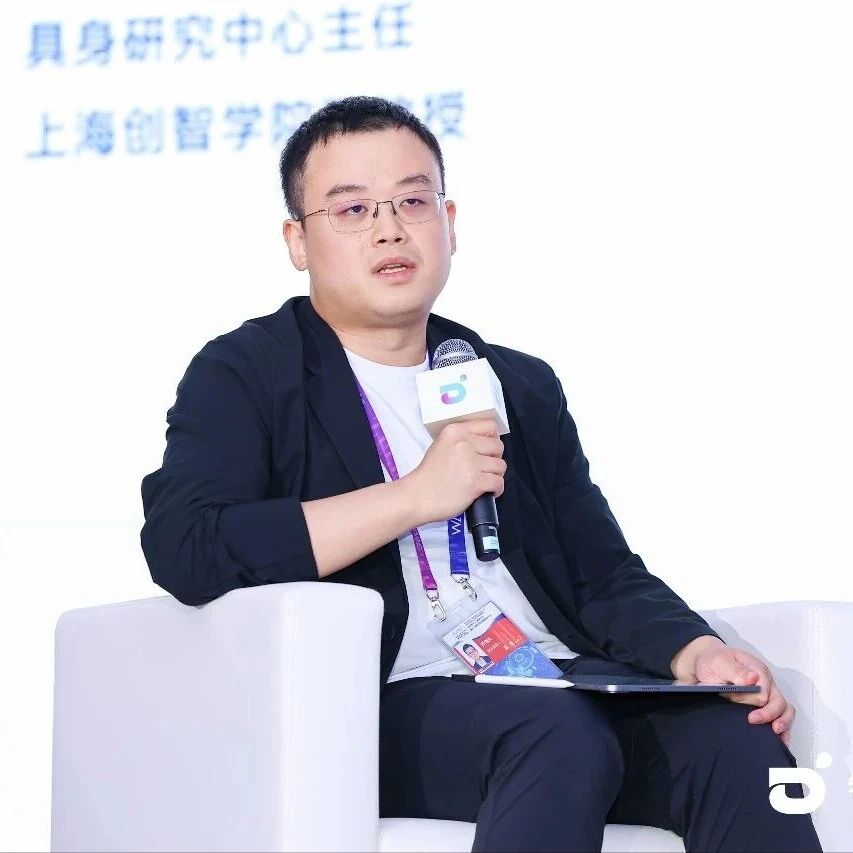 对话智元机器人首席科学家罗剑岚｜未来机器人在真实世界大规模部署将会面临哪些挑战？