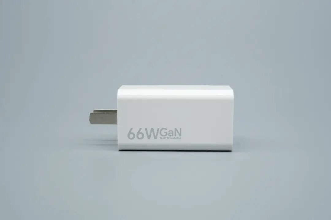 拆解报告：荣耀66W 1A1C氮化镓快充充电器图8