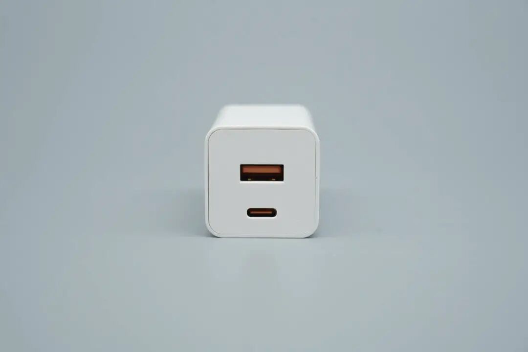 拆解报告：荣耀66W 1A1C氮化镓快充充电器图12