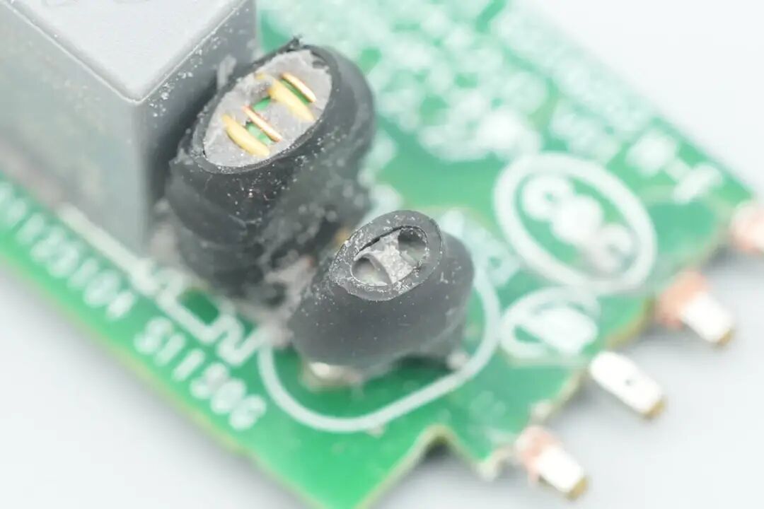 拆解报告：荣耀66W 1A1C氮化镓快充充电器图37