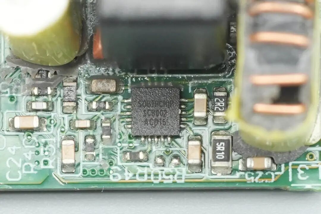 拆解报告：荣耀66W 1A1C氮化镓快充充电器图63