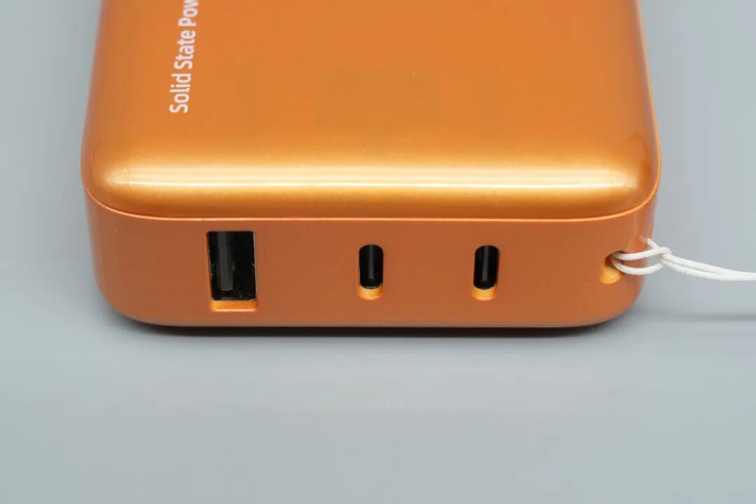 拆解报告：宏百纳10000mAh半固态电池移动电源图9