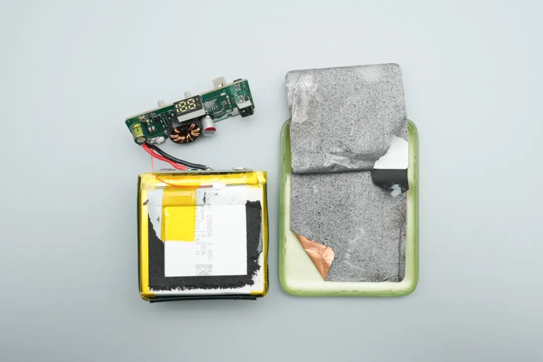 拆解报告：宏百纳10000mAh半固态电池移动电源图28