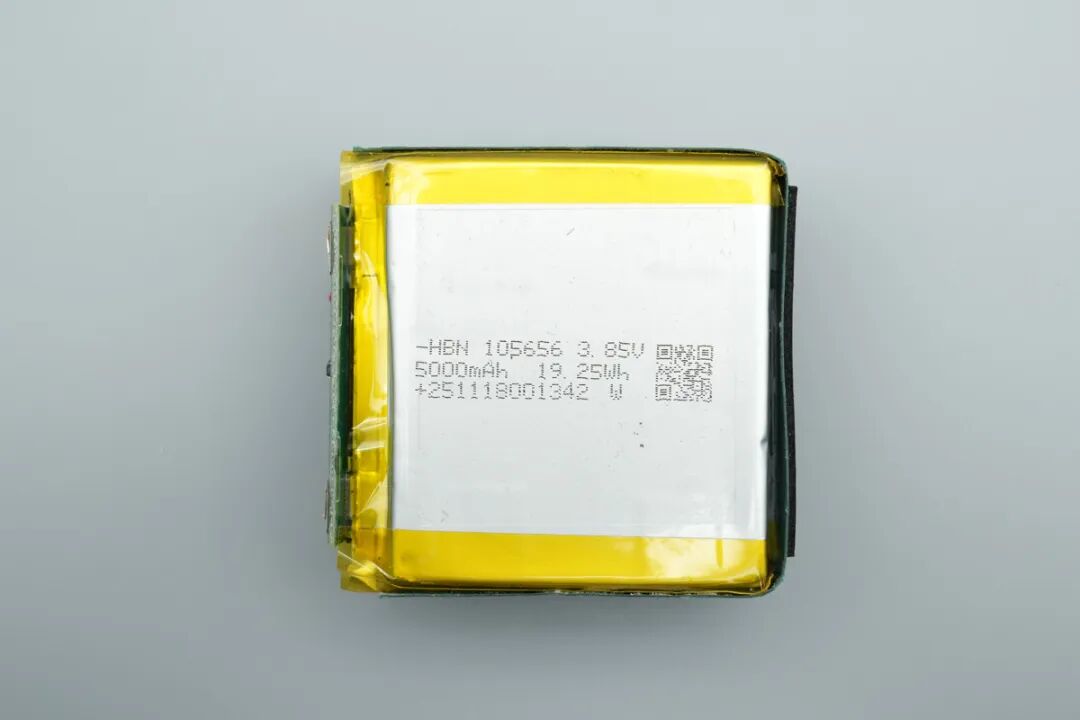 拆解报告：宏百纳10000mAh半固态电池移动电源图32
