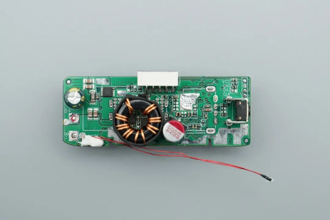 拆解报告：宏百纳10000mAh半固态电池移动电源图38