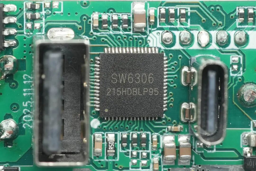 拆解报告：宏百纳10000mAh半固态电池移动电源图40