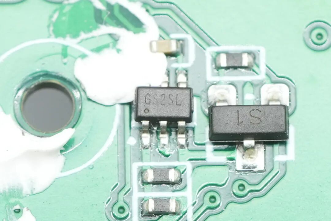 拆解报告：联想thinkplus 190W 20000mAh自带线移动电源图47