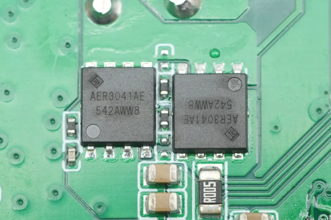 拆解报告：联想thinkplus 190W 20000mAh自带线移动电源图61