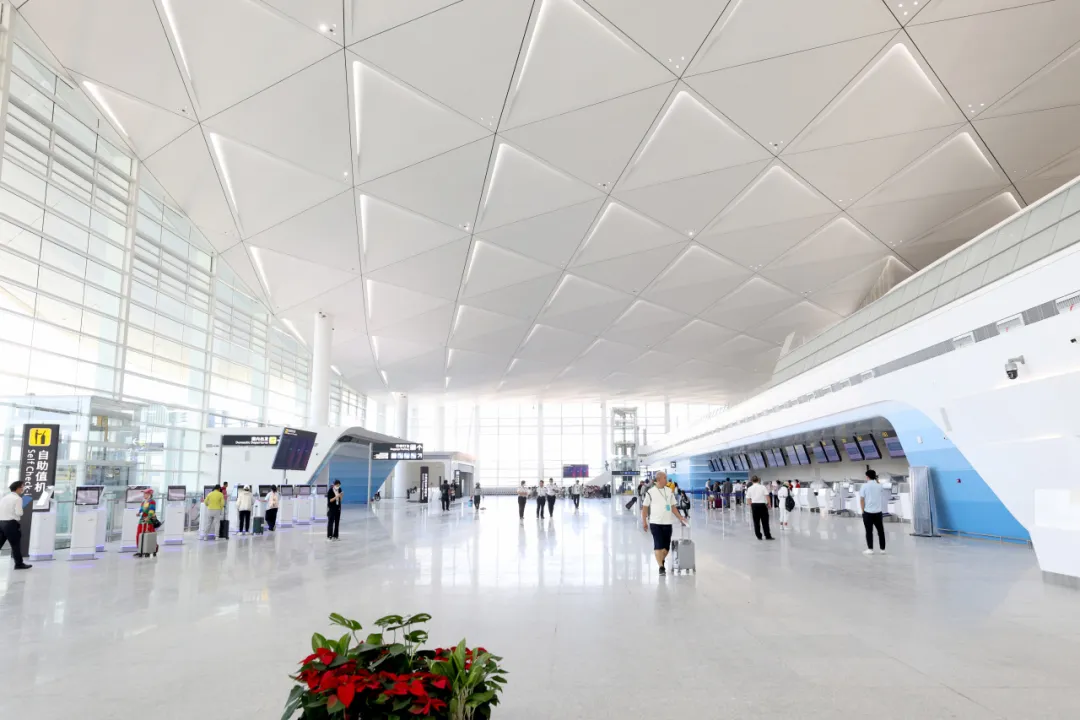 Moltbook被质疑人类假扮AI ，Agent已突破150万/元宝靠红包大战登顶App Store/何小鹏回应机器人线下首秀摔倒图19