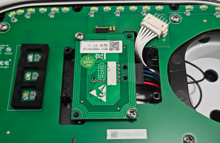 欧拉汽车7kW交流充电桩拆解，发现做工不错，尤其是接地设计值得一看！图14