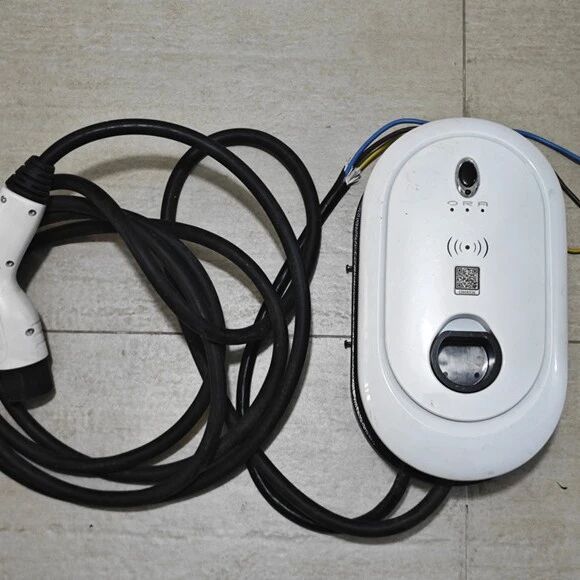 欧拉汽车7kW交流充电桩拆解，发现做工不错，尤其是接地设计值得一看！