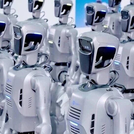 越疆第三批全尺寸工业人形机器人量产交付，朝着更深、更实的产业应用推进