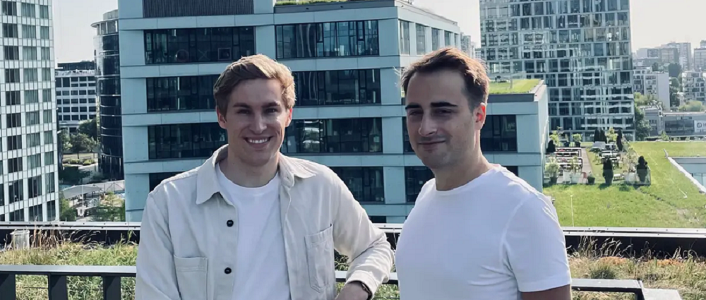 1年估值暴涨超500亿！黄仁勋安利的AI创企融资35亿，计划IPO图5