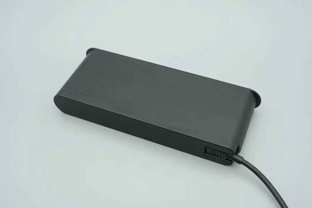 拆解报告：联想265W USB-C电源适配器图3