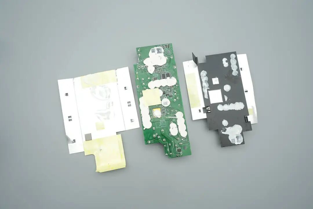 拆解报告：联想265W USB-C电源适配器图30