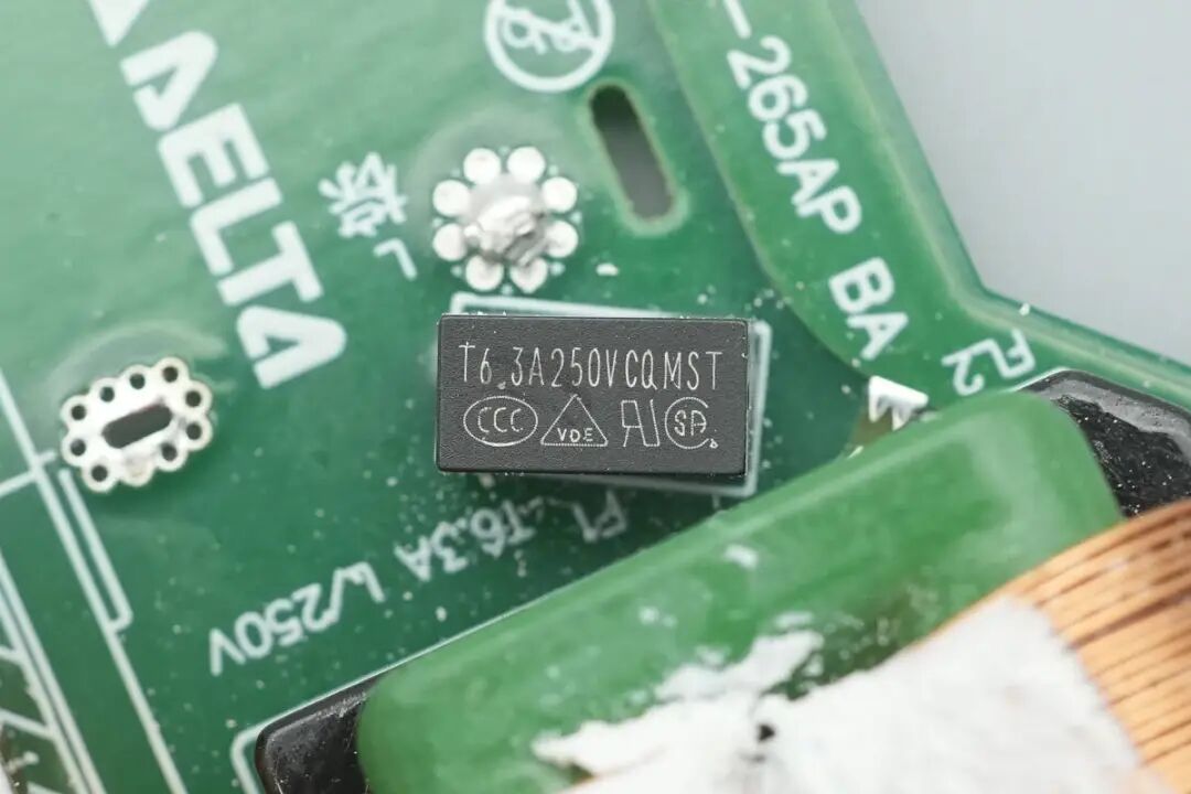 拆解报告：联想265W USB-C电源适配器图39