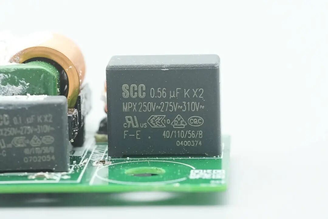 拆解报告：联想265W USB-C电源适配器图41