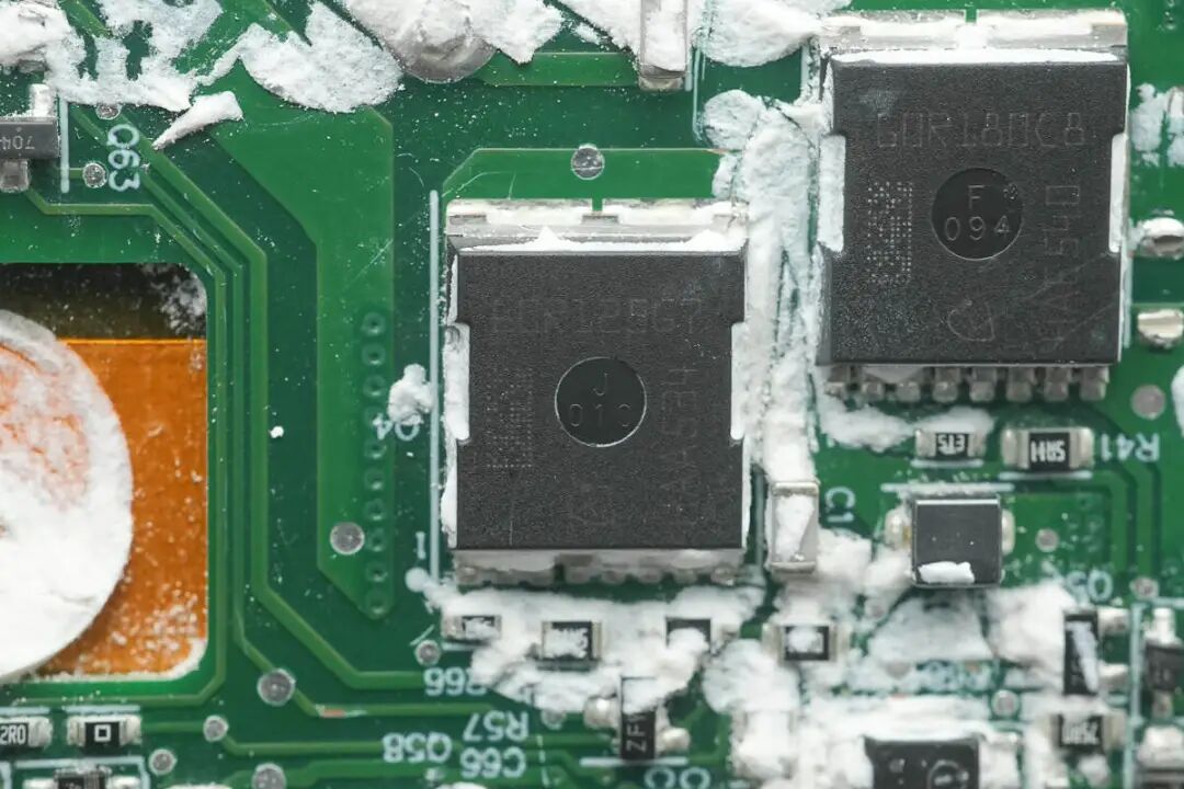 拆解报告：联想265W USB-C电源适配器图60