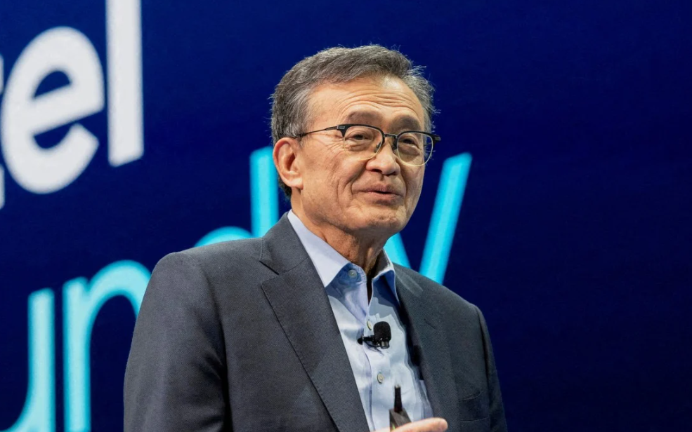 Intel新CEO重磅警告：内存比算力更紧缺！芯片战争真正瓶颈首次曝光图4