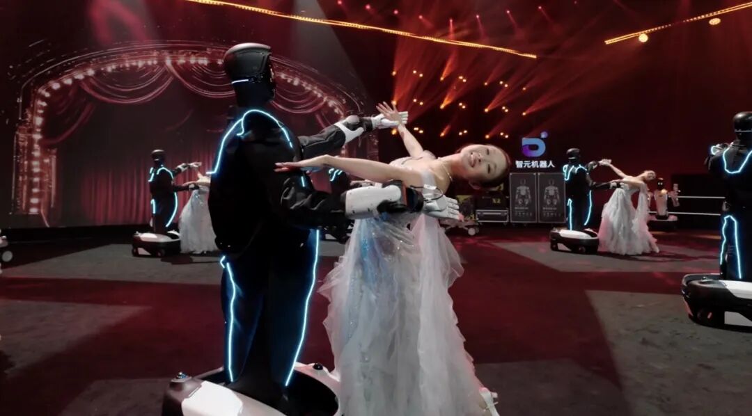 首届机器人春晚：舞蹈、小品、魔术，玩得比人类还6？图3