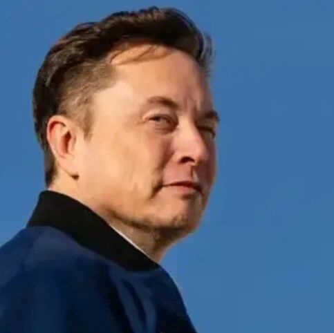 马斯克要在月球生产 AI 卫星；Deepseek 开启新版本灰度测试，上下文长度提升 8 倍；AI 相亲软件在斯坦福校园爆火 | 极客早知道