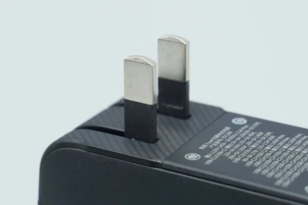 拆解报告：倍思140W 3C1A四口氮化镓充电器图15