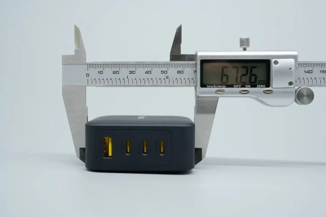 拆解报告：倍思140W 3C1A四口氮化镓充电器图19