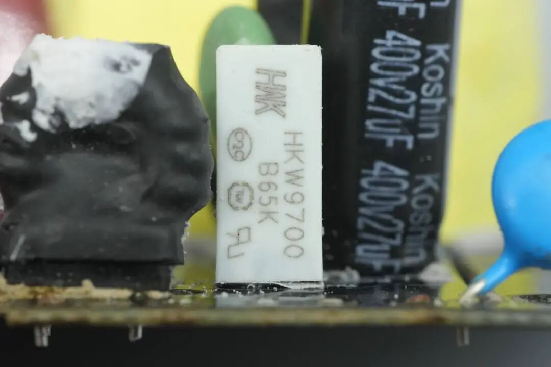 拆解报告：倍思140W 3C1A四口氮化镓充电器图48