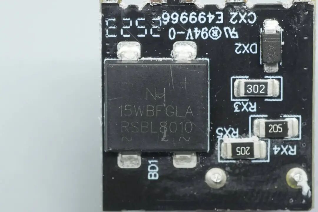 拆解报告：倍思140W 3C1A四口氮化镓充电器图52