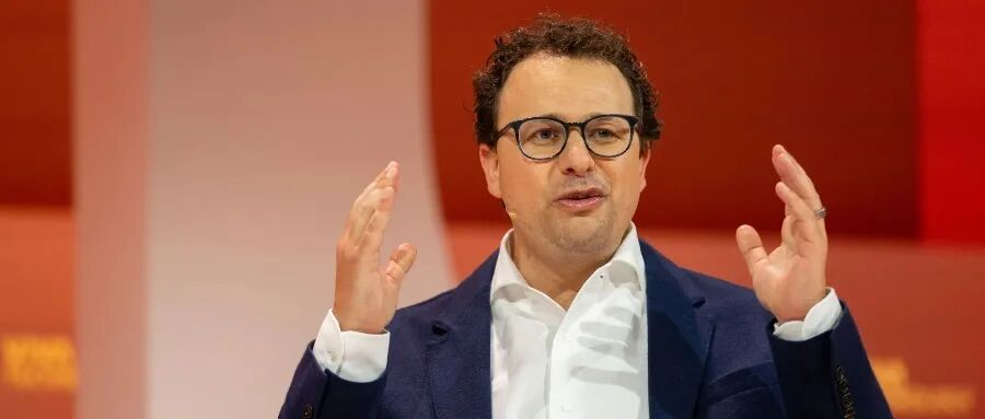 刚刚,一个2.6万亿AI独角兽诞生!英伟达微软押注,马斯克急了图2