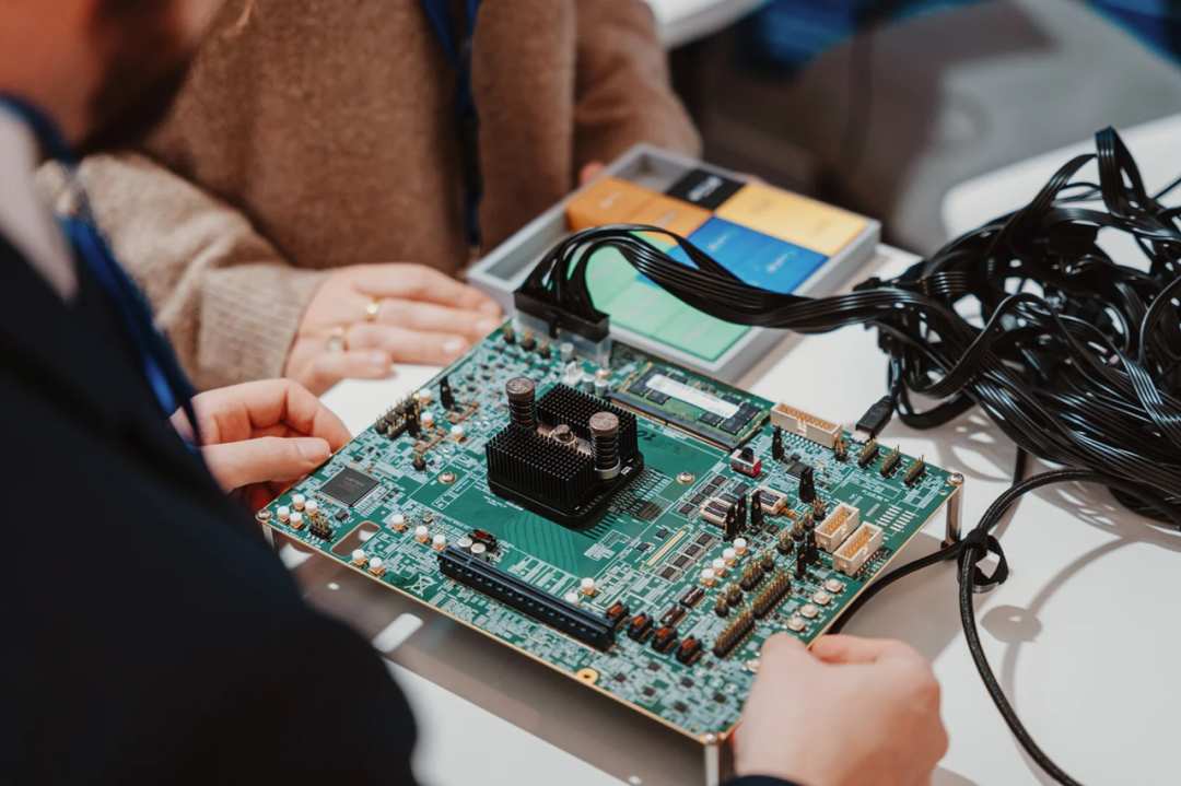 TC1 RISC-V 芯片成功点亮、验证完成!欧洲超算自主可控里程碑图1