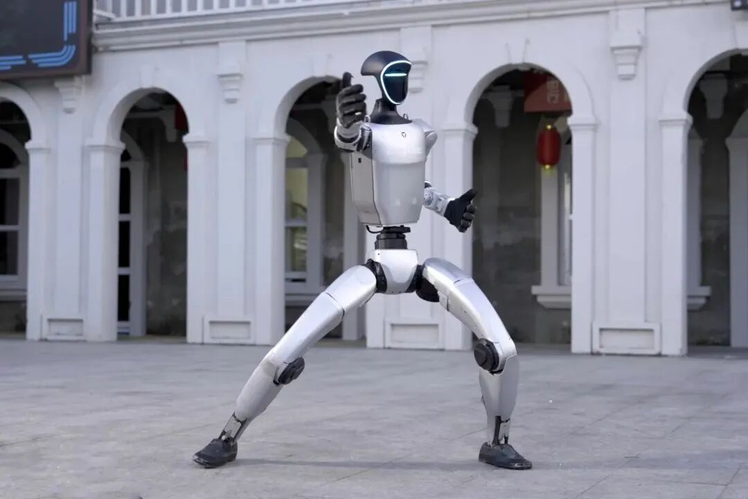 机器人「互殴」成新风口：众擎发起机器人格斗联赛，算法策略成了决胜关键？图9