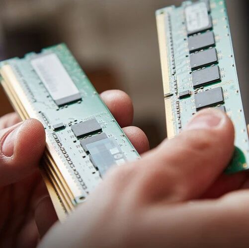 猛赚10亿，佰维存储从ICU跑进KTV