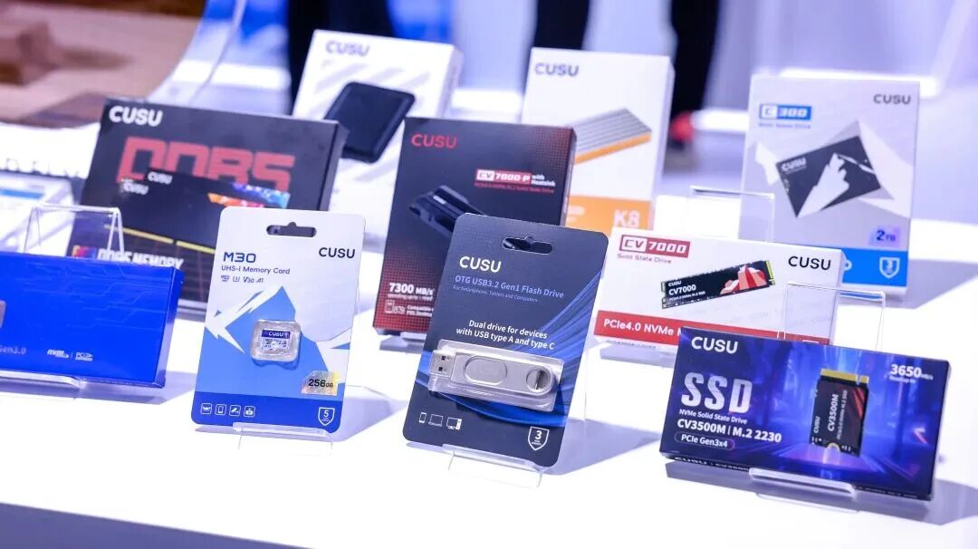 岳阳夫妻豪赌存储，一年浮盈150亿图8